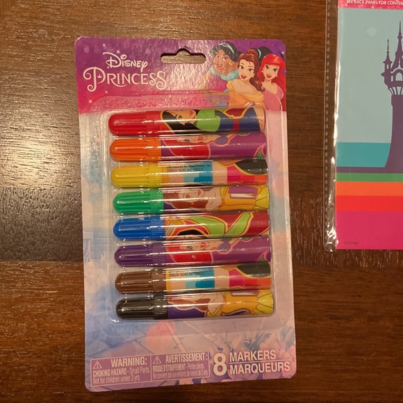 Disney Princess BUNDLE!! Coloring, mini figures and 3D stickers - Picture 3 of 6